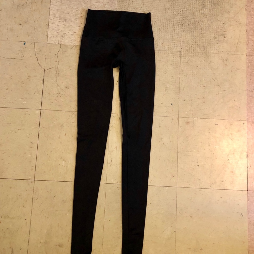 K-Deer Black Small Leggings Sneaker Length Small